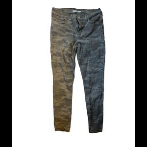 Levi's 311 Shaping Skinny Jeans size 29